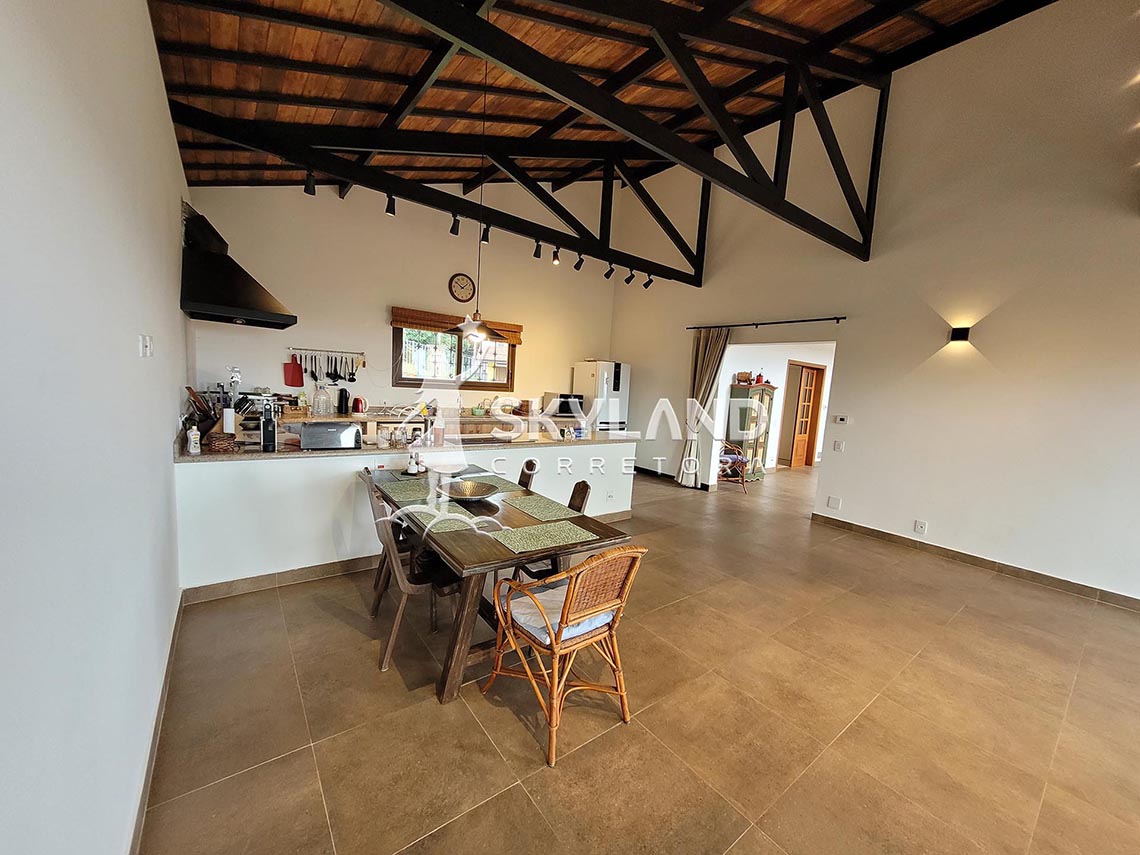 Casa à Venda